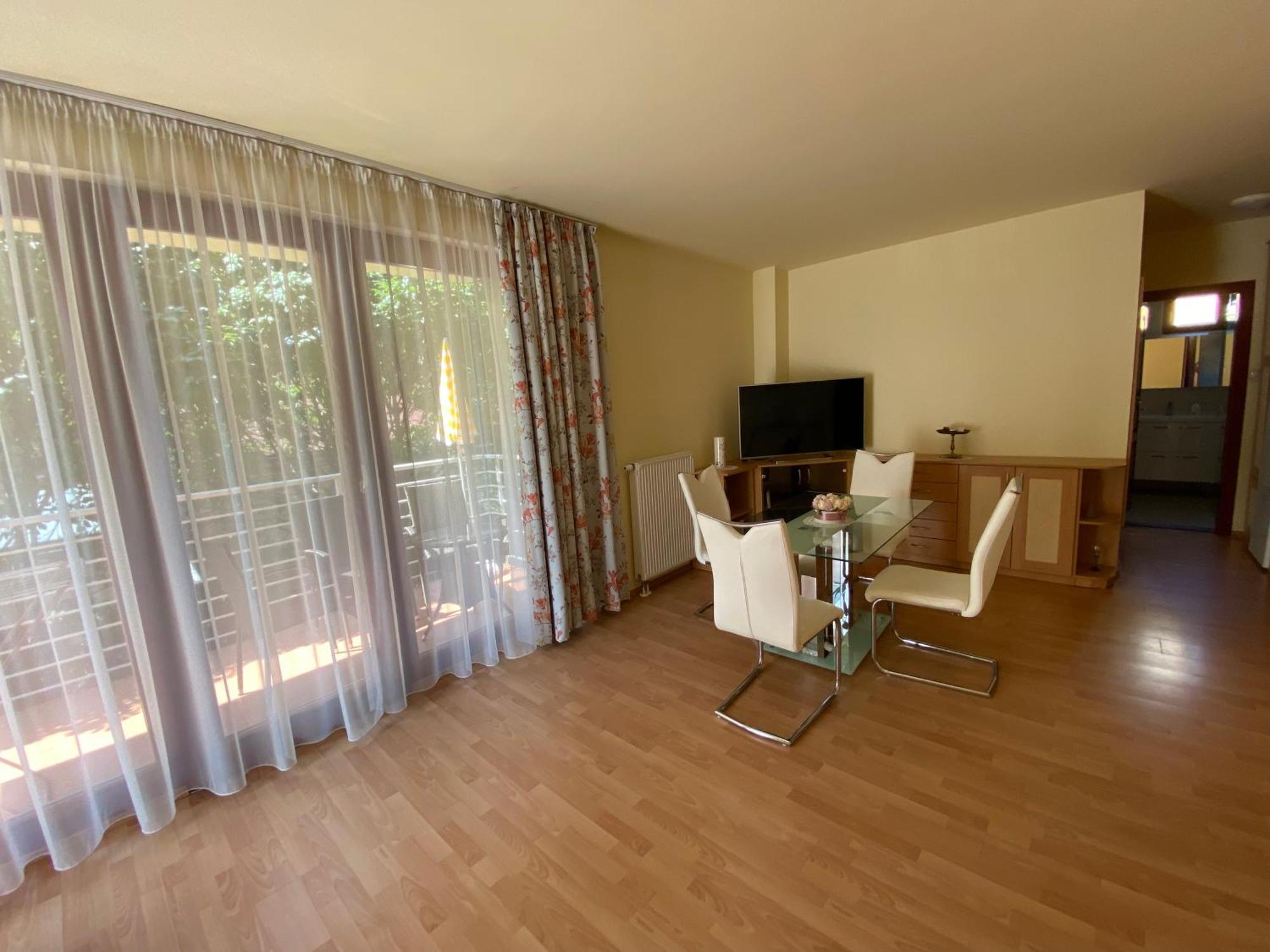 Siófoki Beach Apartman Bagian luar foto