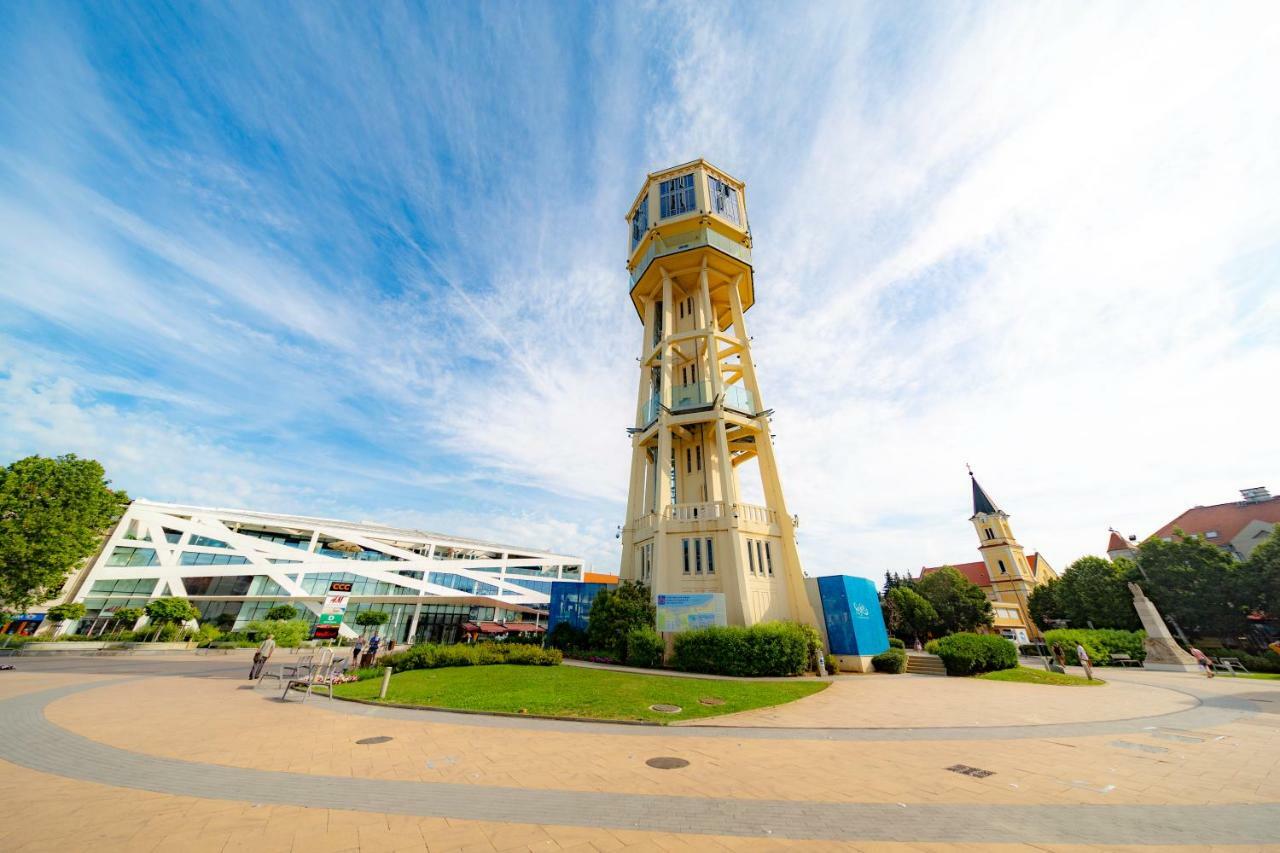 Siófoki Beach Apartman Bagian luar foto